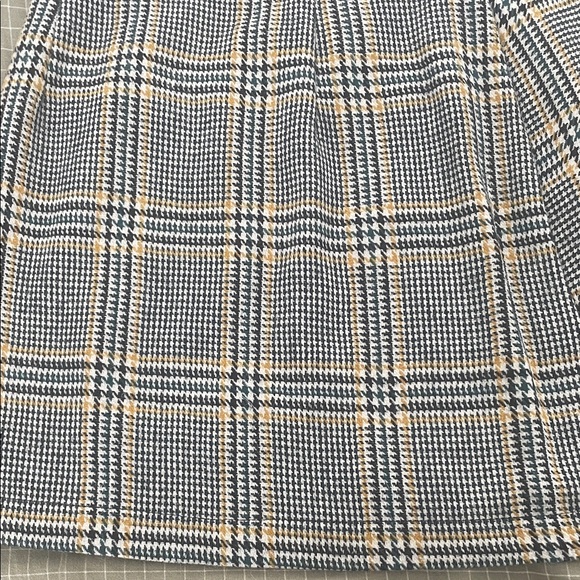 Abercrombie & Fitch Plaid A-Line Skirt - Picture 2 of 8